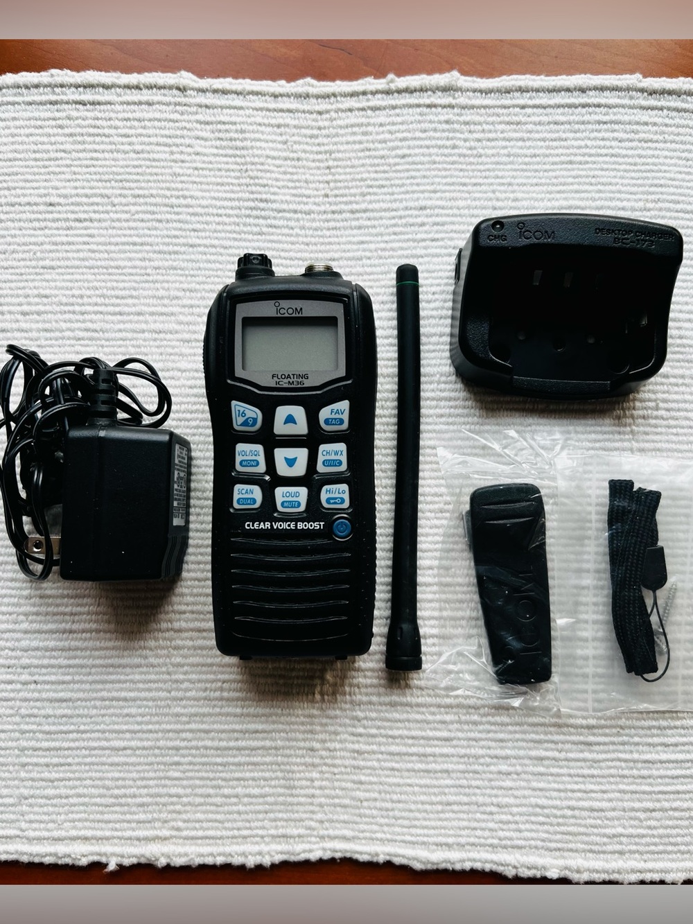 ICOM IC-M36 FLOATING HANDHELD MARINE TRANSCEIVER - NIB